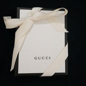 Gucci Signature Bi-Fold Wallet CWC1R 233155